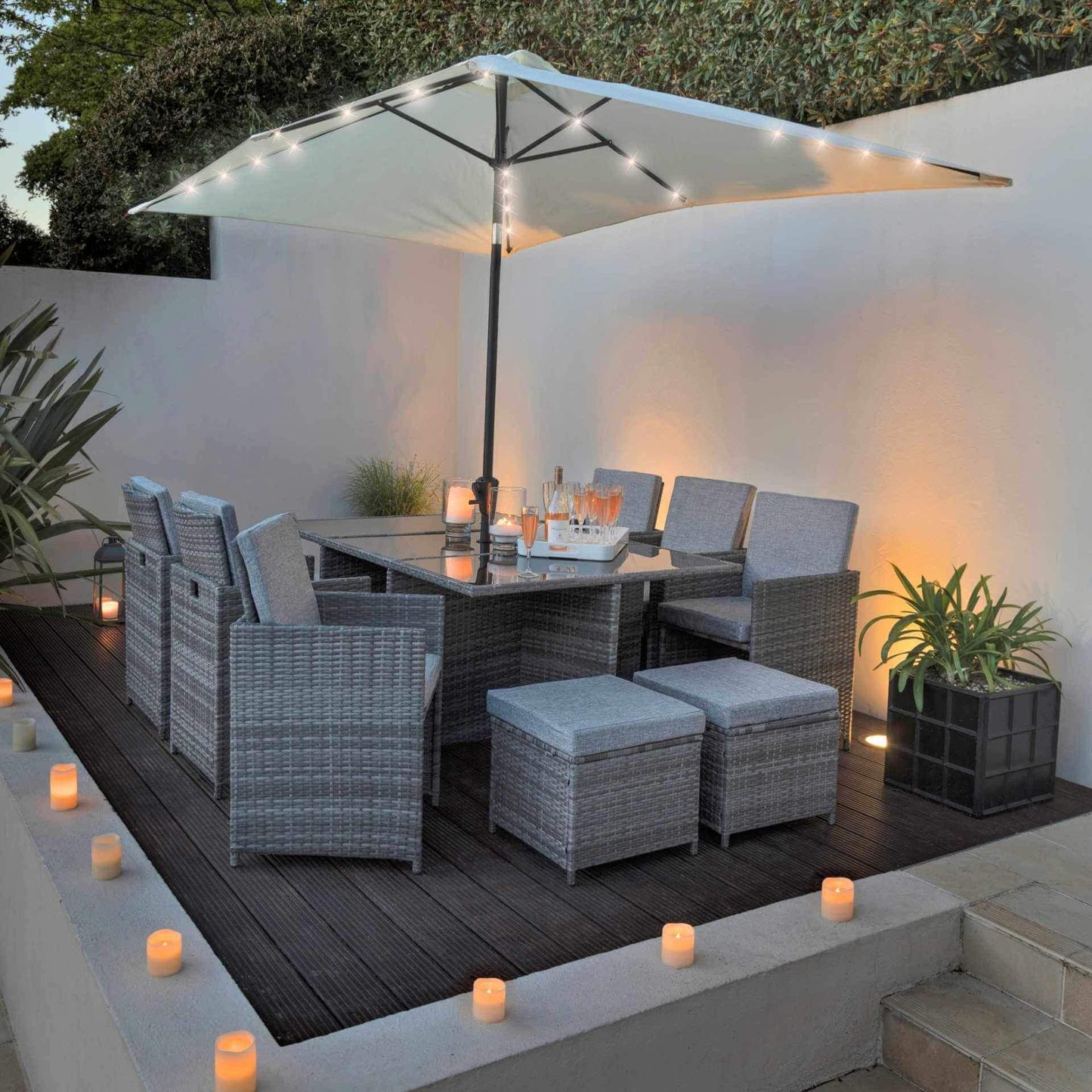 10 Seat Rattan Cube Outdoor Dining Set with Premium Parasol and Parasol Rain Cover - Grey Weave - Laura James