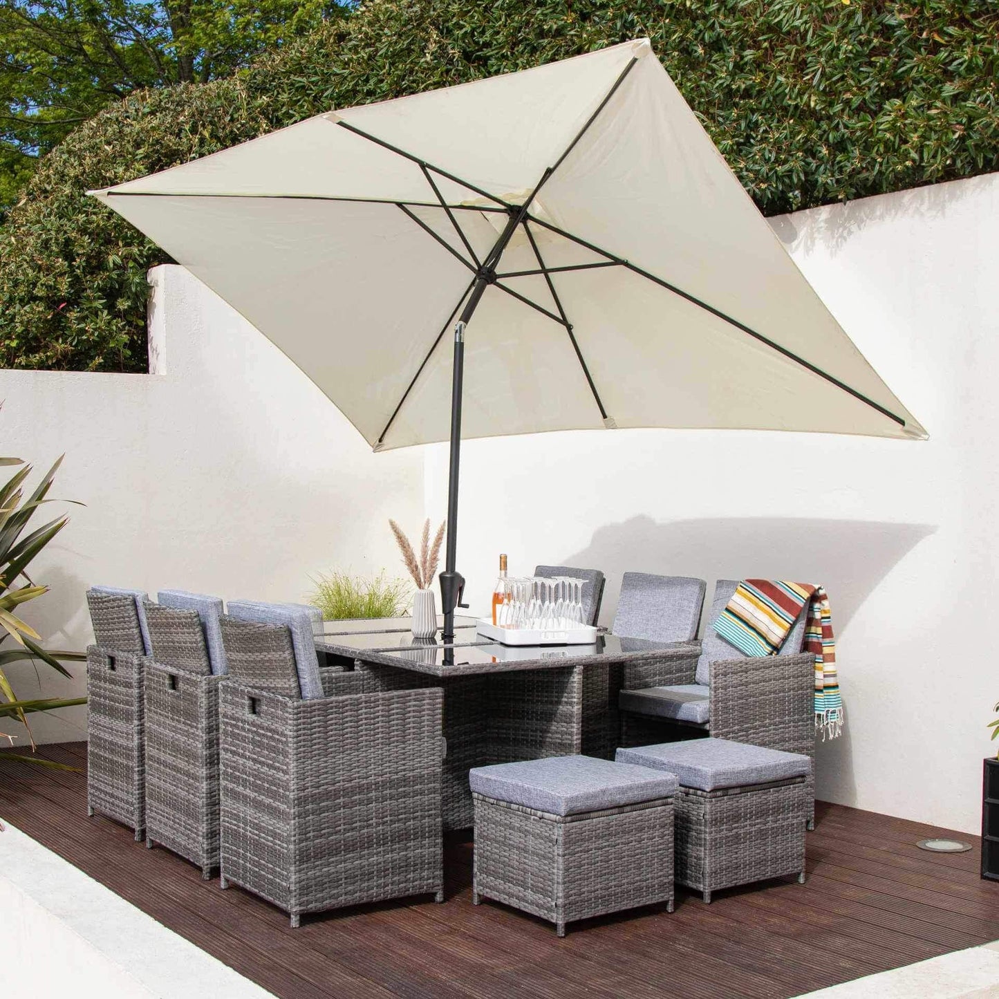10 Seat Rattan Cube Outdoor Dining Set with Premium Parasol and Parasol Rain Cover - Grey Weave - Laura James