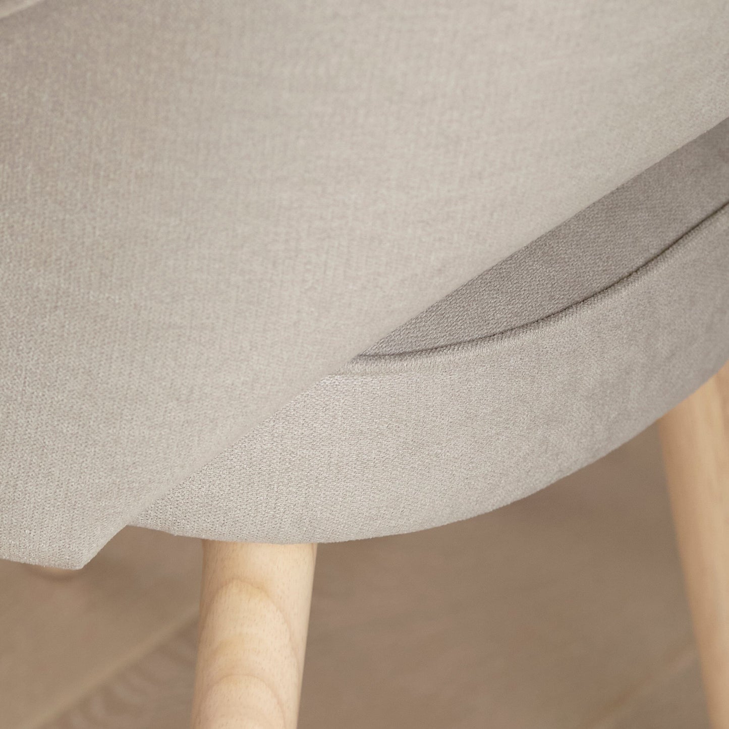 Marilyn-soft-beige-whitewash-legs-dining-chair