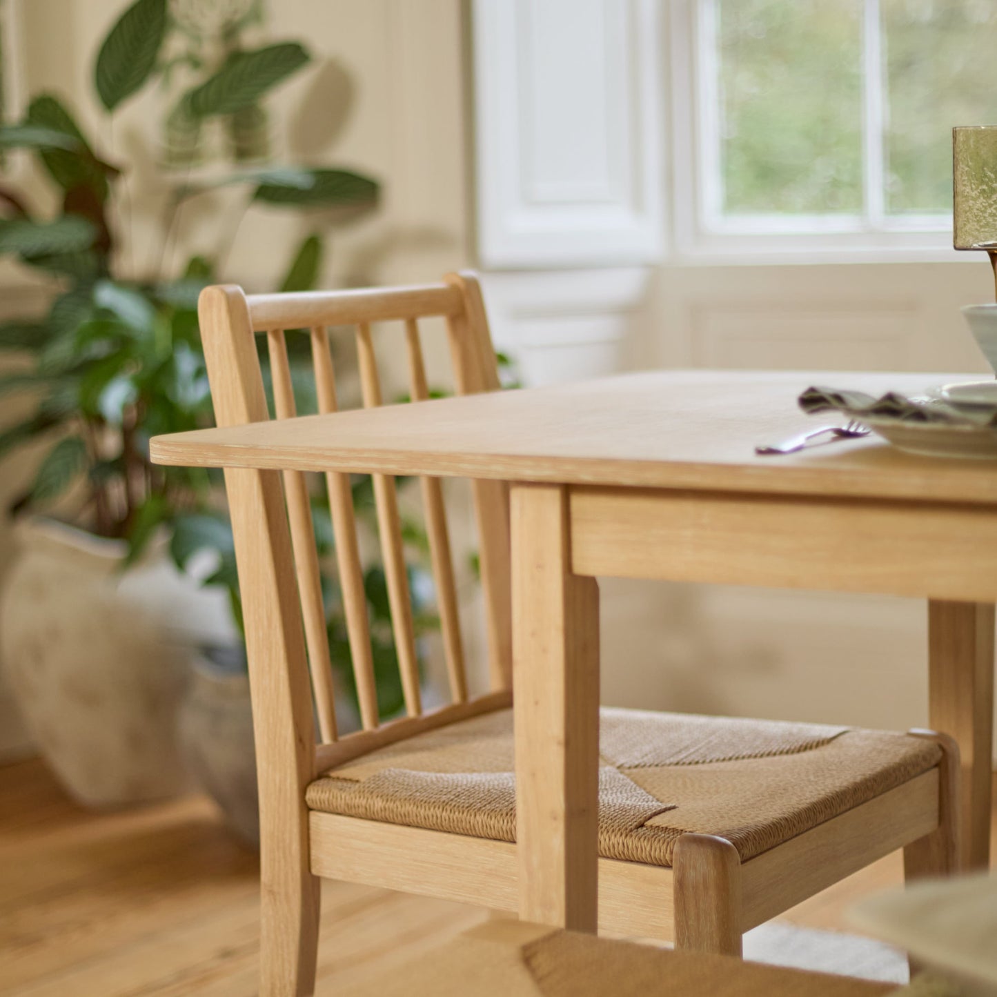 Paul 160-220cm Whitewash Oak Extending Dining Table Set - 6 Seater - 4 Tilly Wood String Dining Chair with 1 Tilly Wood String Dining Bench - Laura James