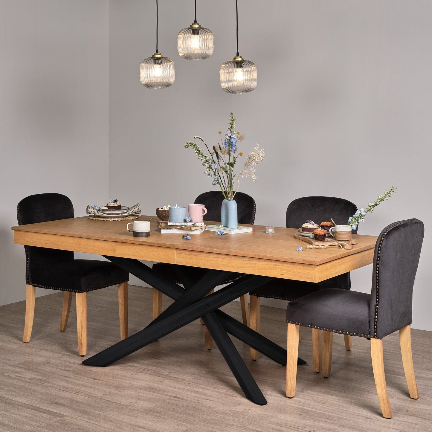Amelia Oak Wood Dining Table - Extendable - Black Legs