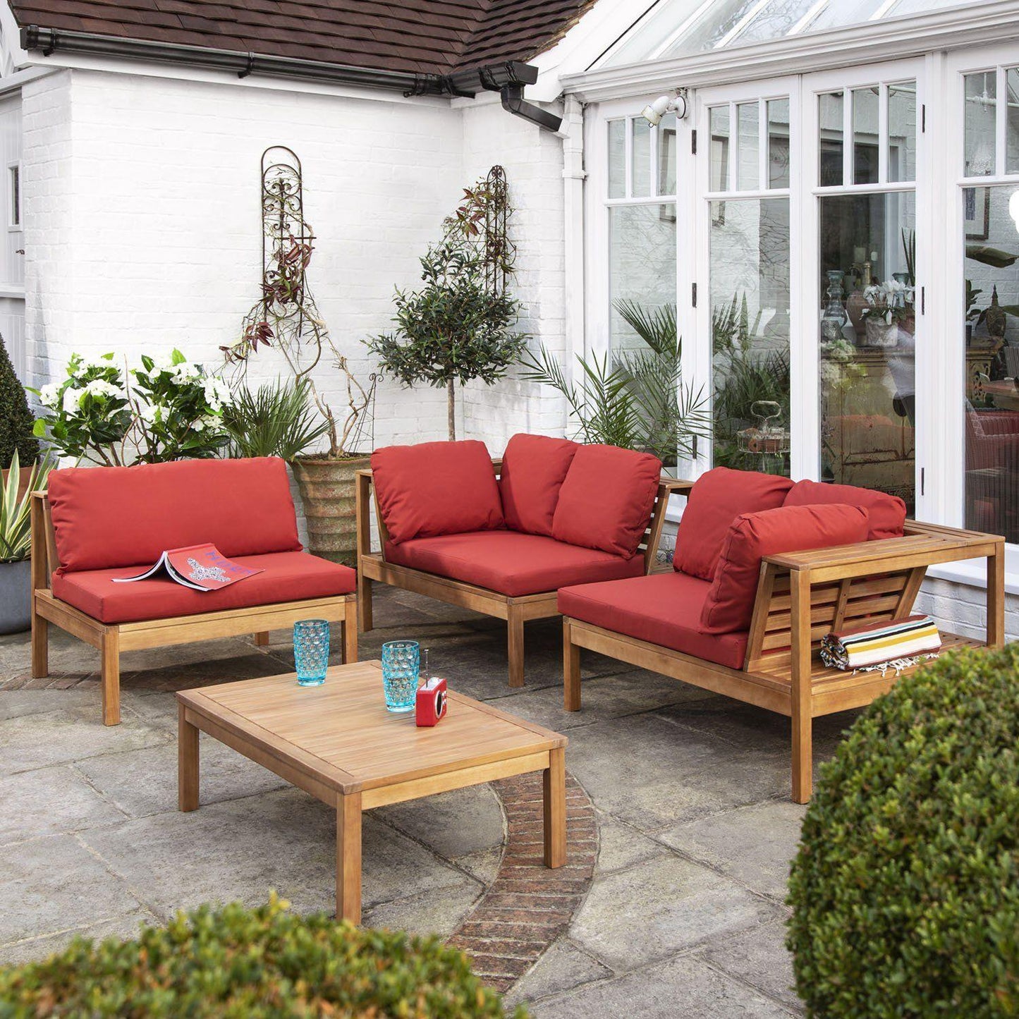 Dakota outdoor sofa set with grey LED premium parasol - acacia wood