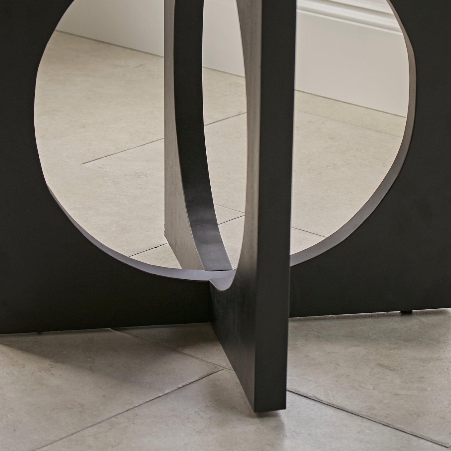 Jade Round Acacia Wood dining table - Jet Black - Laura James