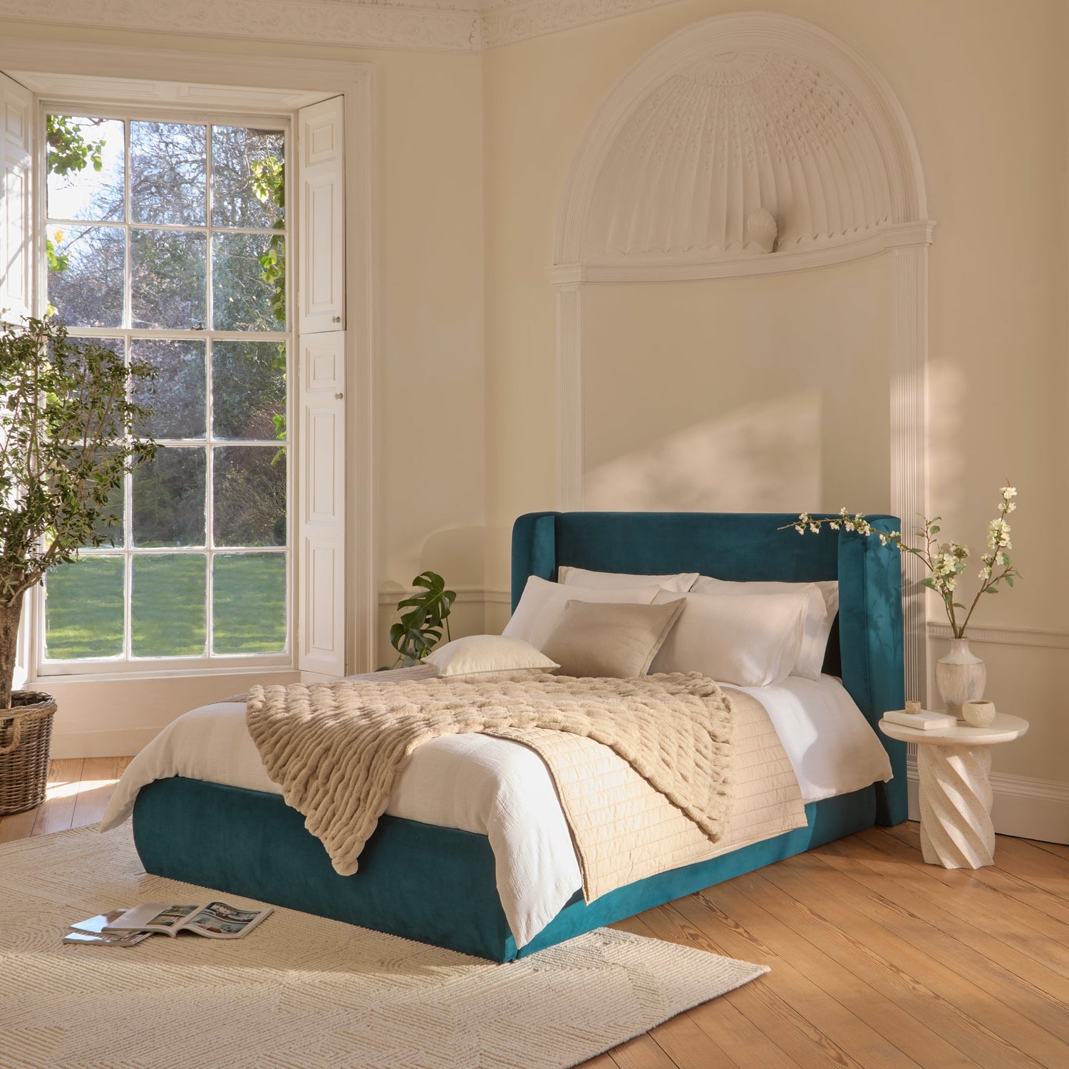 King Size Beds - Laura James