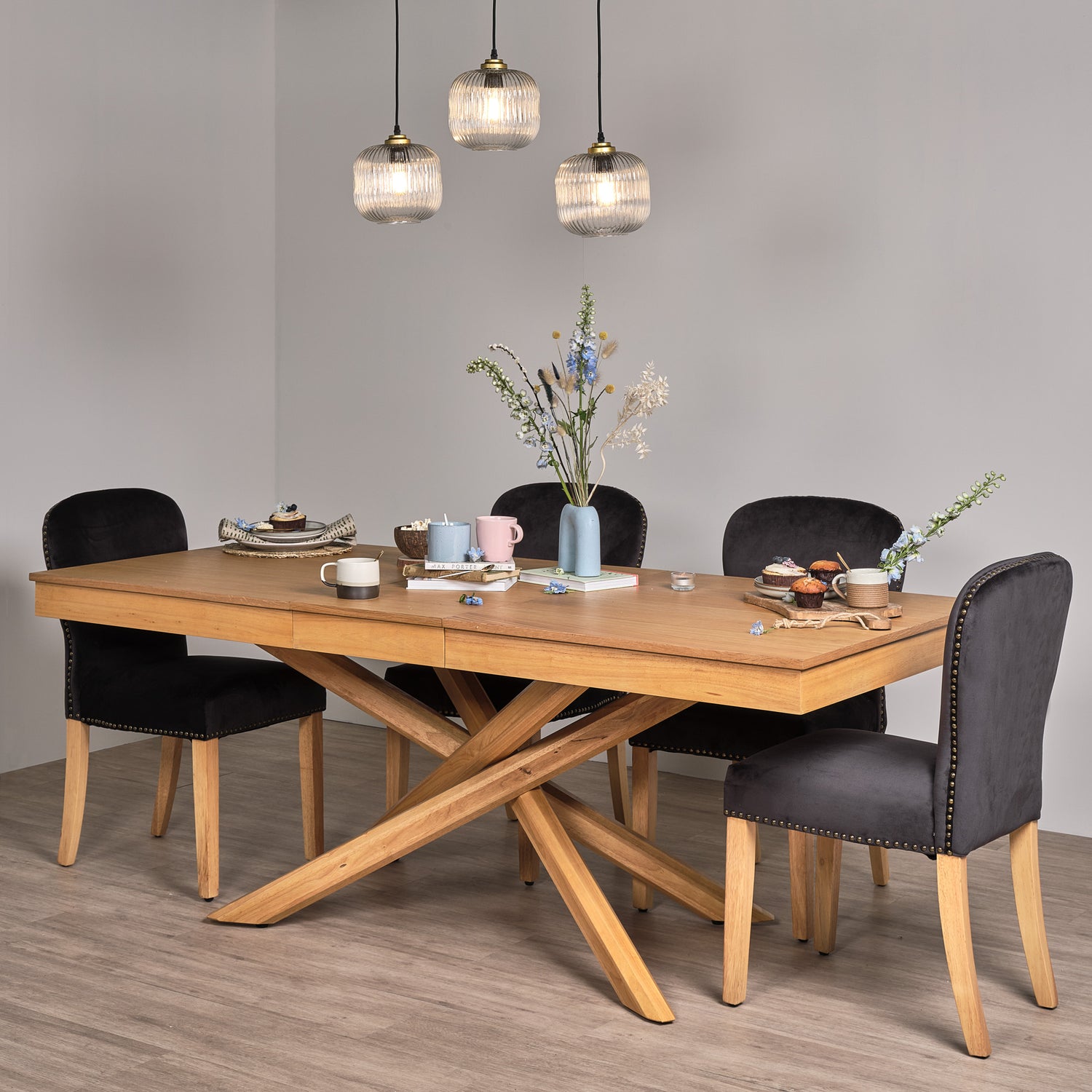 Amelia oak wood extendable dining table - Laura James