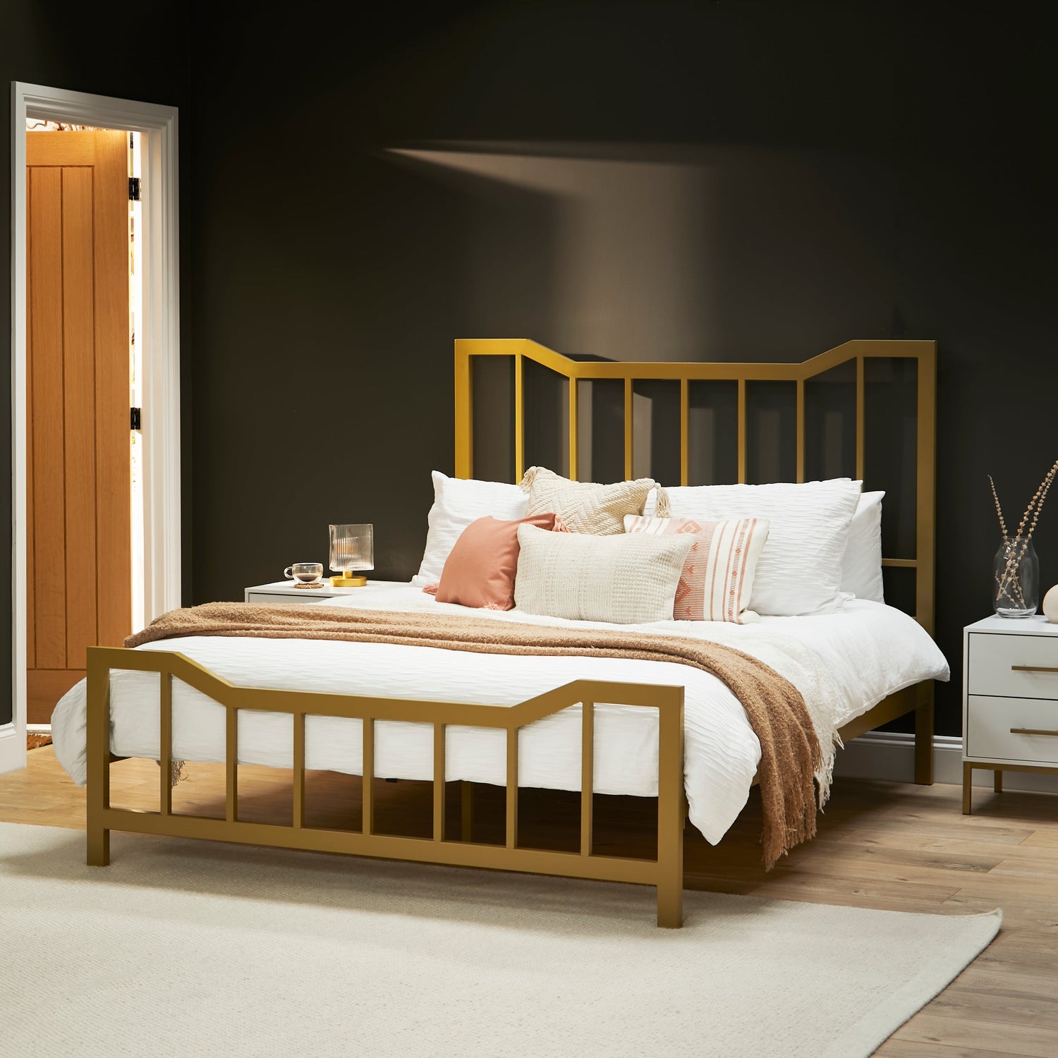 Indy Single Platform Bed - Black Metal