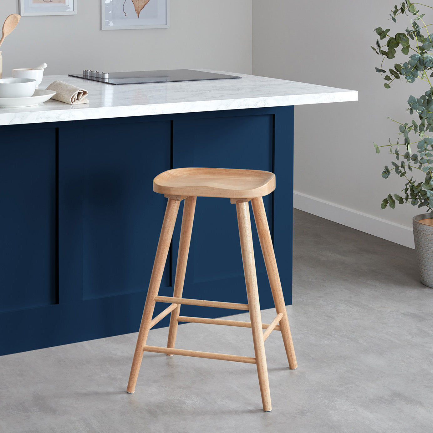 Dining Chairs and Stools - Laura James Ireland