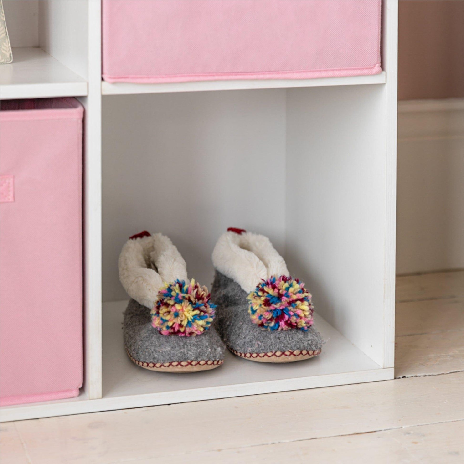 4 Cube White Bookcase Wooden Display Unit Shelving Storage Bookshelf Shelves (Pink Basket) - Laura James