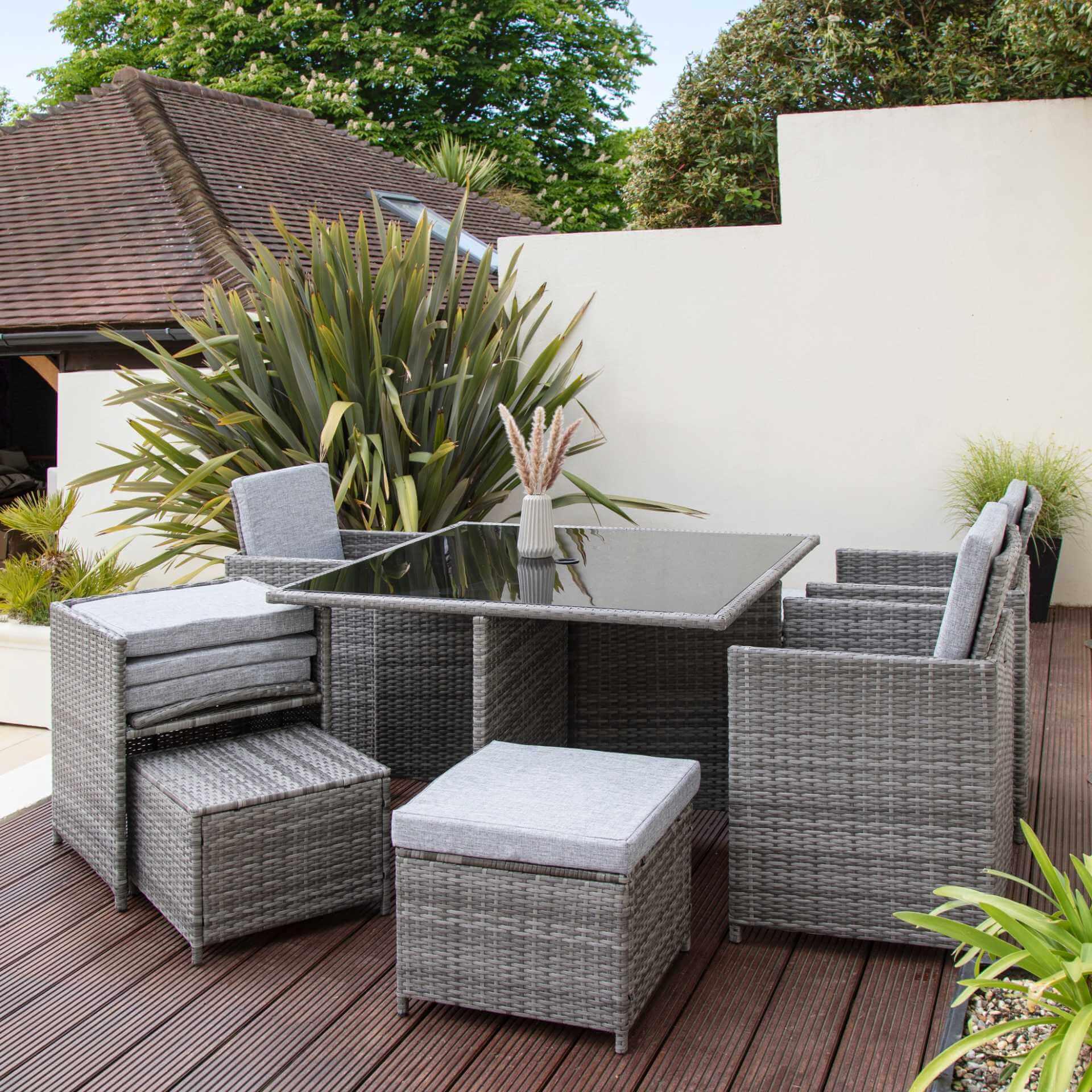 8 Seat Rattan Cube Outdoor Dining Set with LED Premium Parasol and Parasol Rain Cover - Grey Weave - Laura James