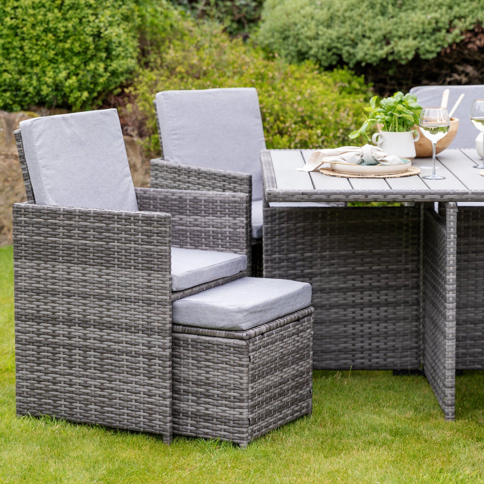 8-cube-rattan-set-polywood-laura-james