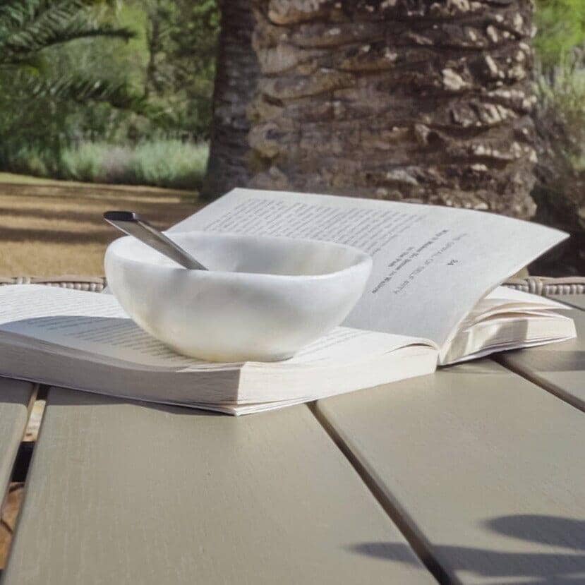 Cube 8 Seater Rattan Outdoor Dining Set with Grey Parasol - Natural Brown Weave Polywood Top