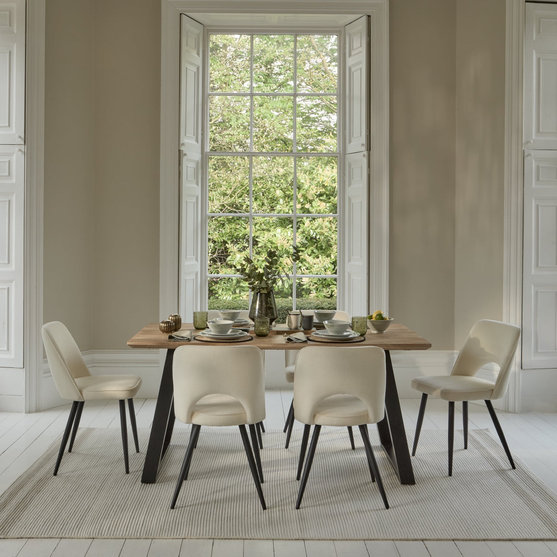 Atlas 160cm Chalked Mango Wood Dining Table Set - 6 Seater - Dolly Dining Chairs - Oyster White - Black Legs - Laura James
