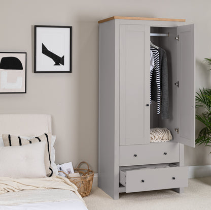 laura-james-wardrobe