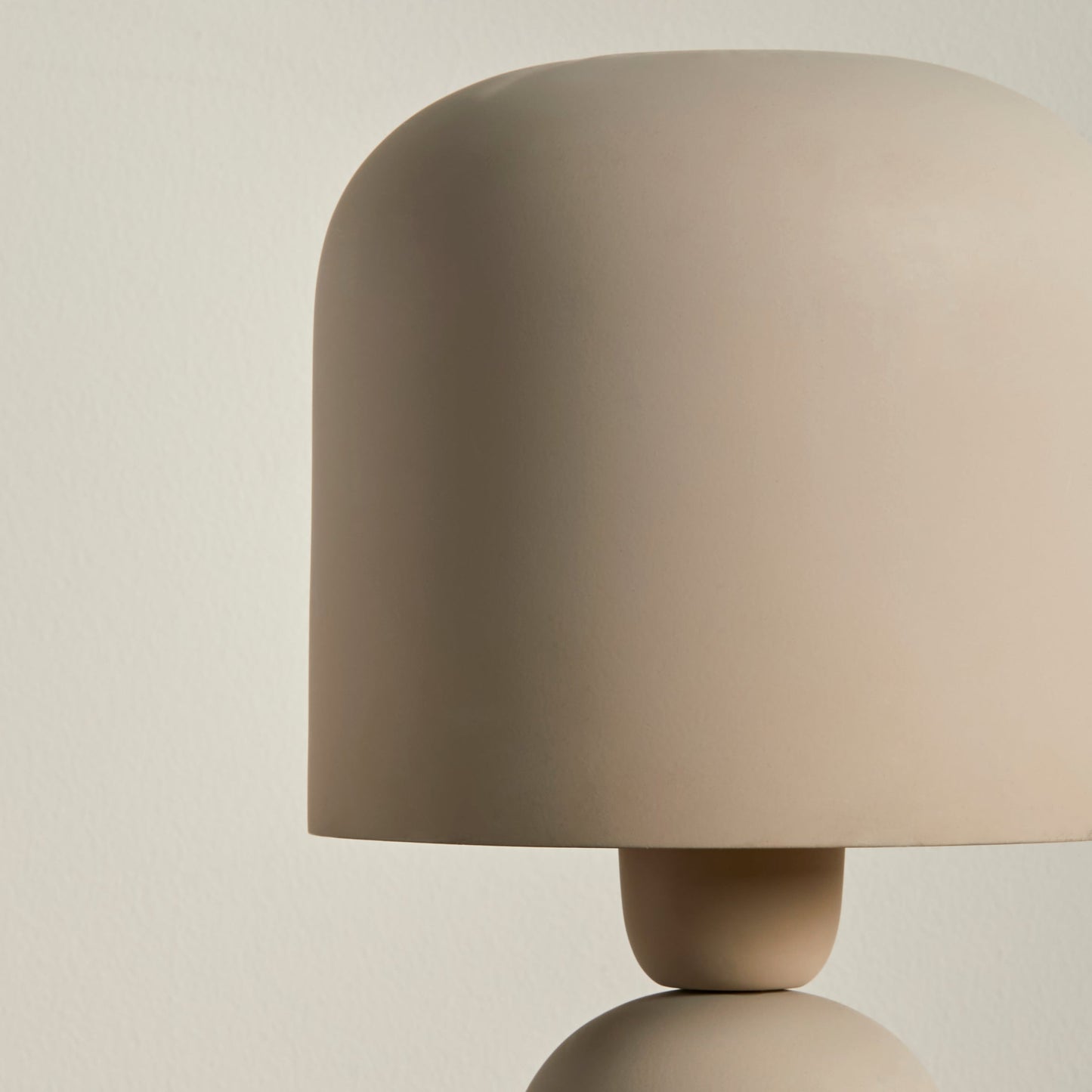 Lamp-table-taupe-laura-james