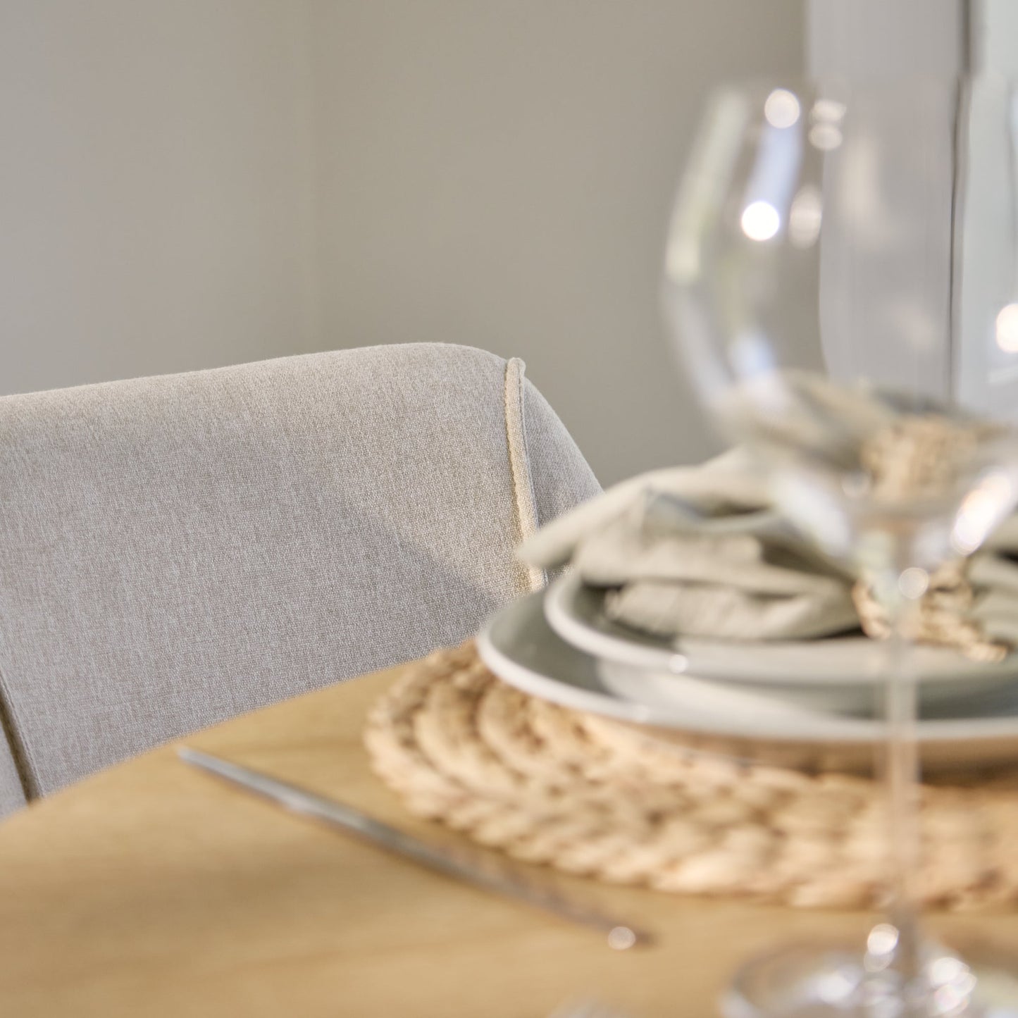 Farren Whitewash Oak Round Dining Table Set - 4 Seater - Freya Sand Dining Chairs - Whitewash Oak Legs