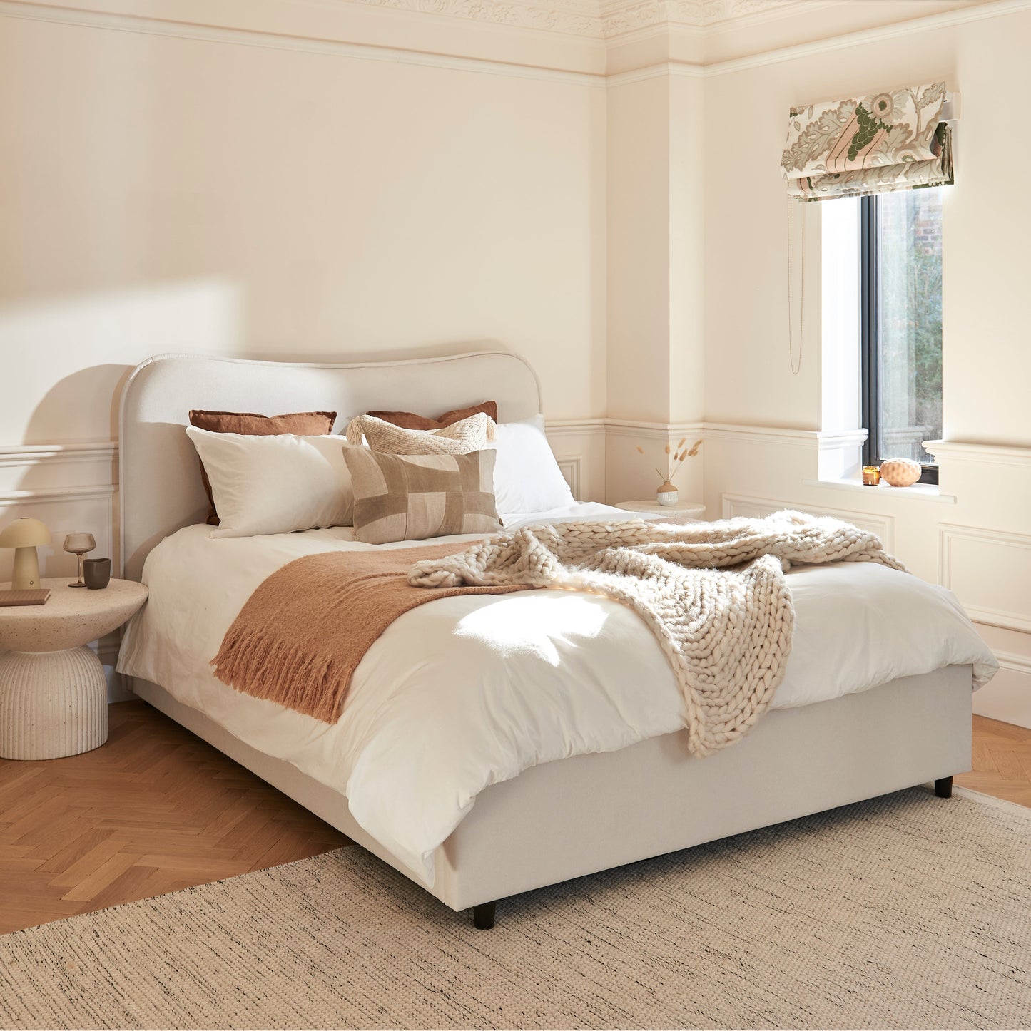 Finola Double Ottoman Bed - Ivory - Laura James 