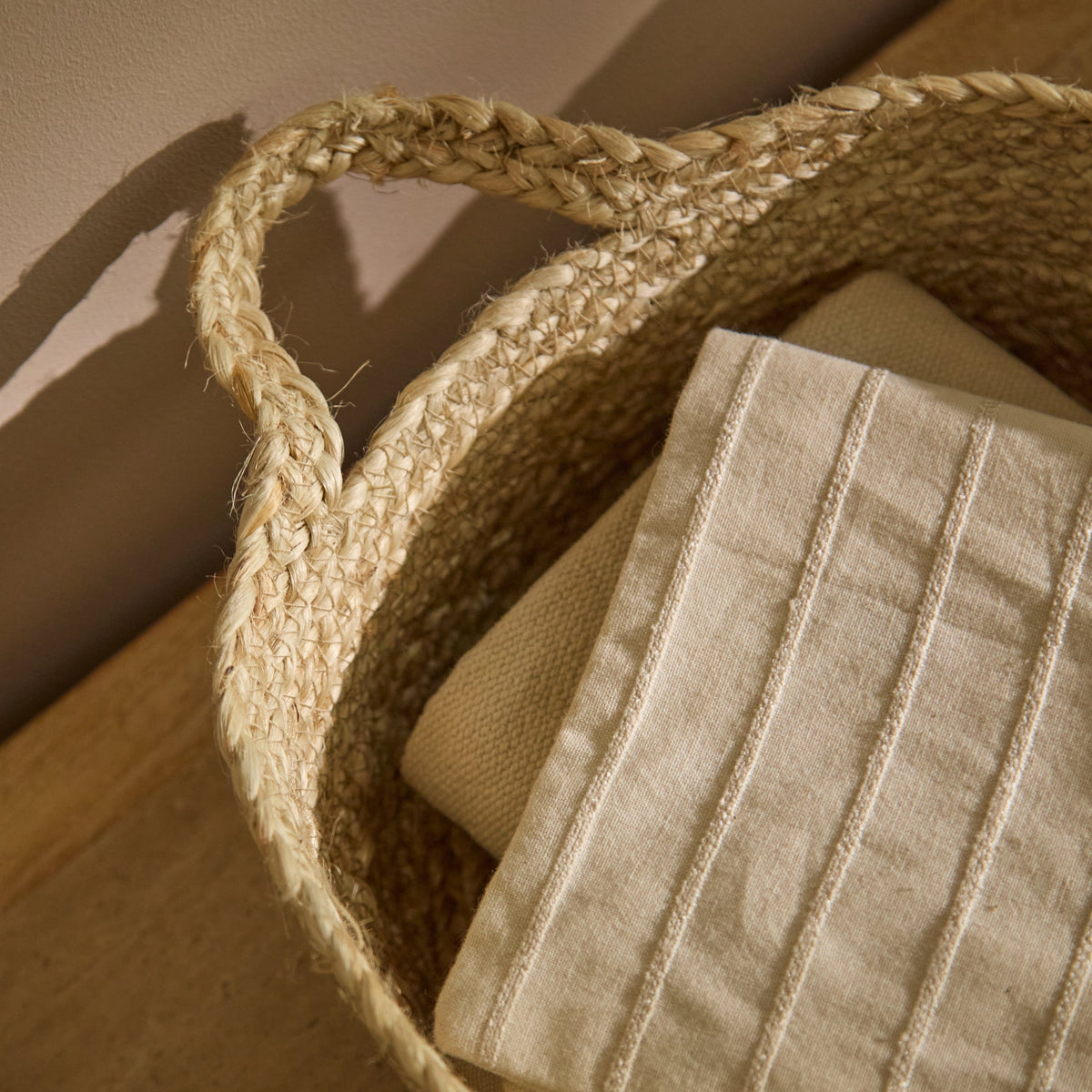 Satara 26x35cm Oval Jute Basket - Whitewash - Laura James 
