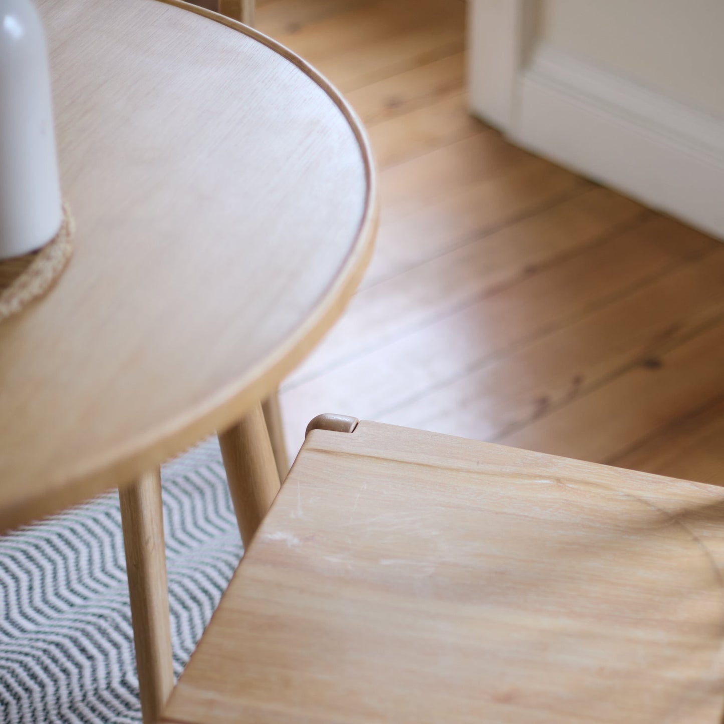 Tilly 100cm Round Dining Table - 4 Seater - Tilly Dining Chairs - Whitewash Oak -Laura James