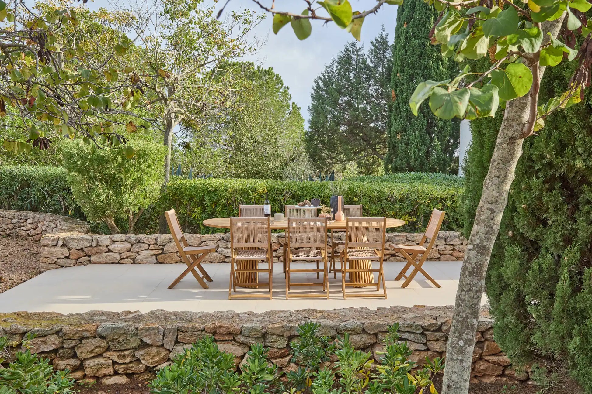 Willow Whitewash Oval  8 Seater Dining Table with Cove Dining Chair - Laura James 