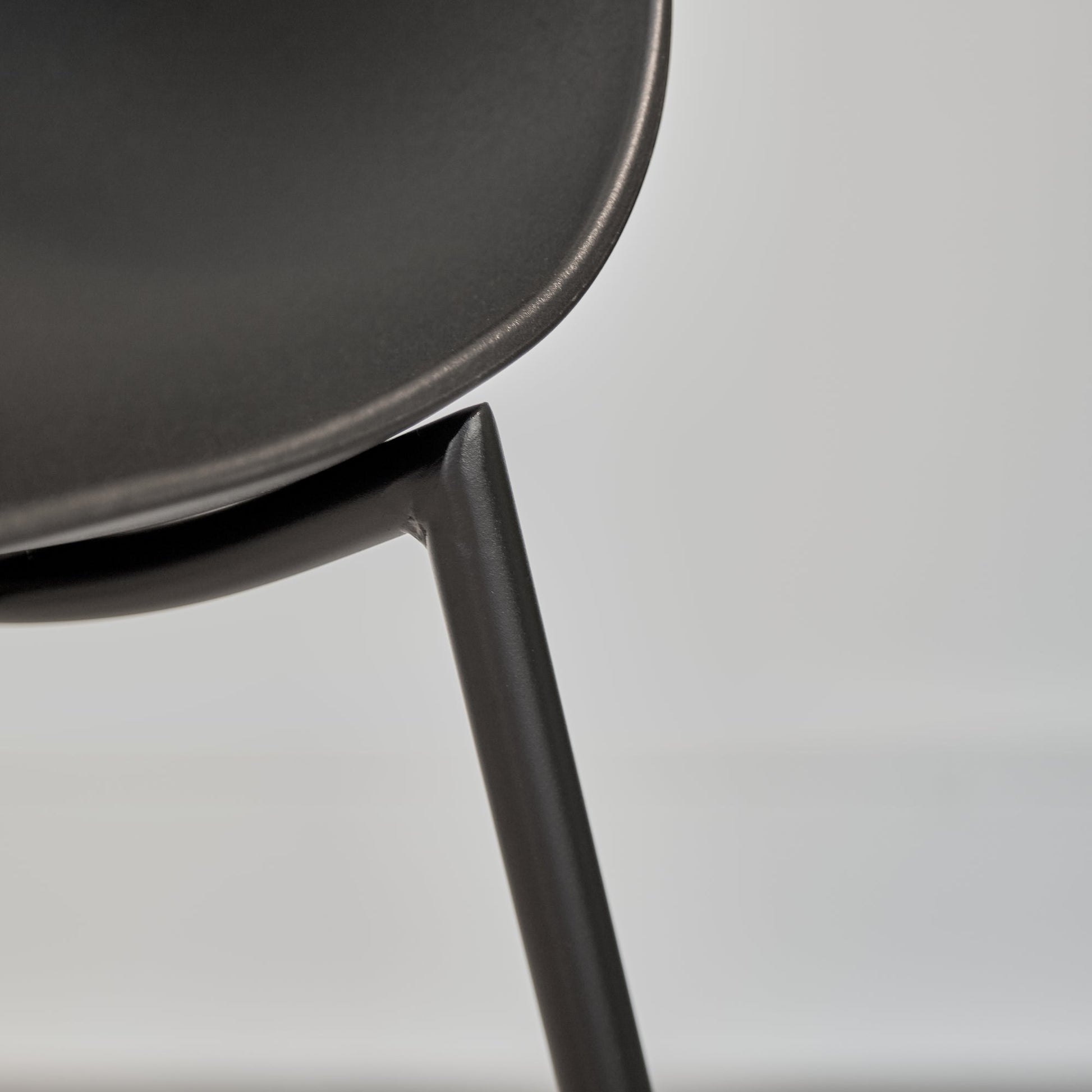 Wren Dining Chair - Set of 4 - Black - Laura James 