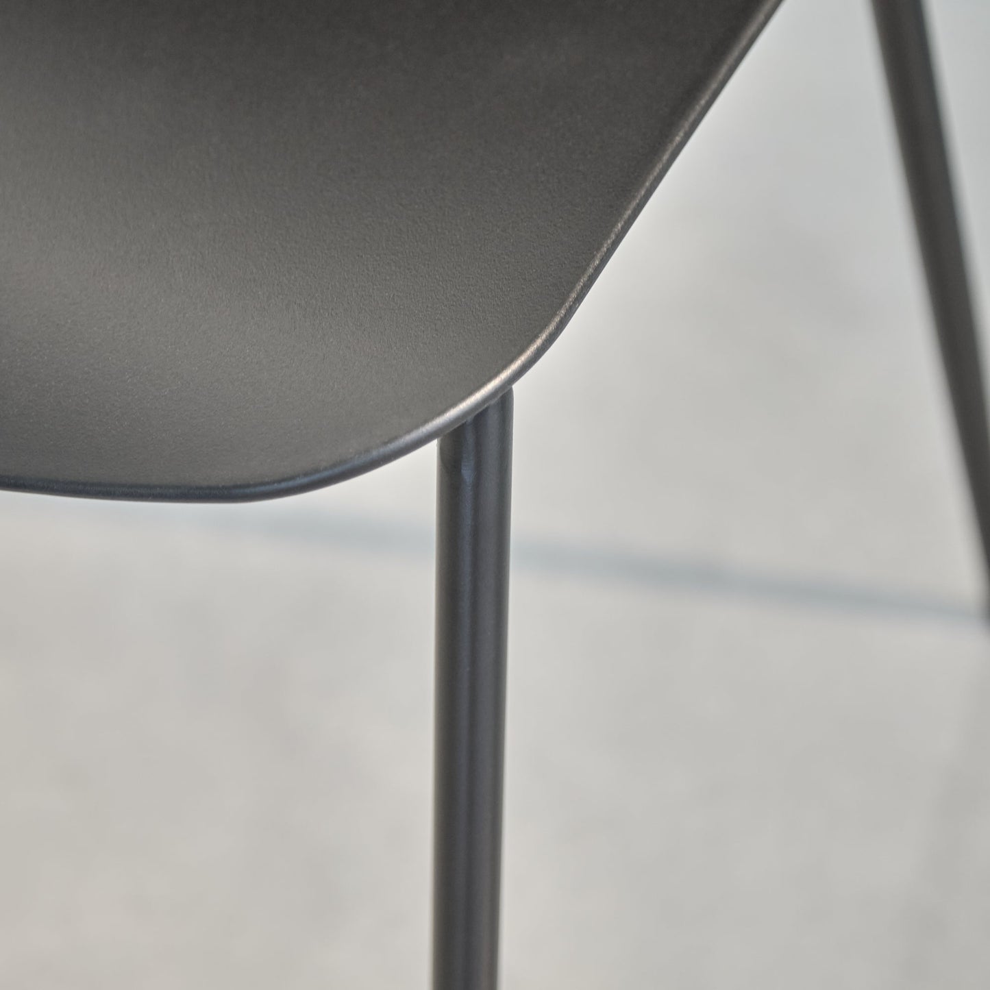 Wren Dining Chair - Set of 4 - Black - Laura James 