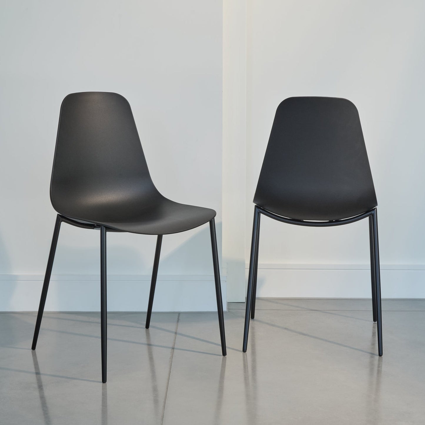 Wren Dining Chair - Set of 4 - Black - Laura James 