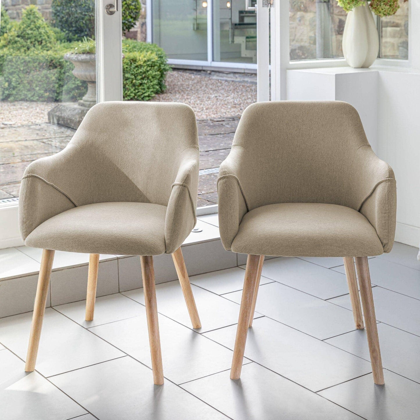 Ella Pale Oak Dining Table Set - 6 Seater - 2 Freya Oatmeal Carver Chairs & 4 Dining Chairs With Pale Oak Legs - Laura James