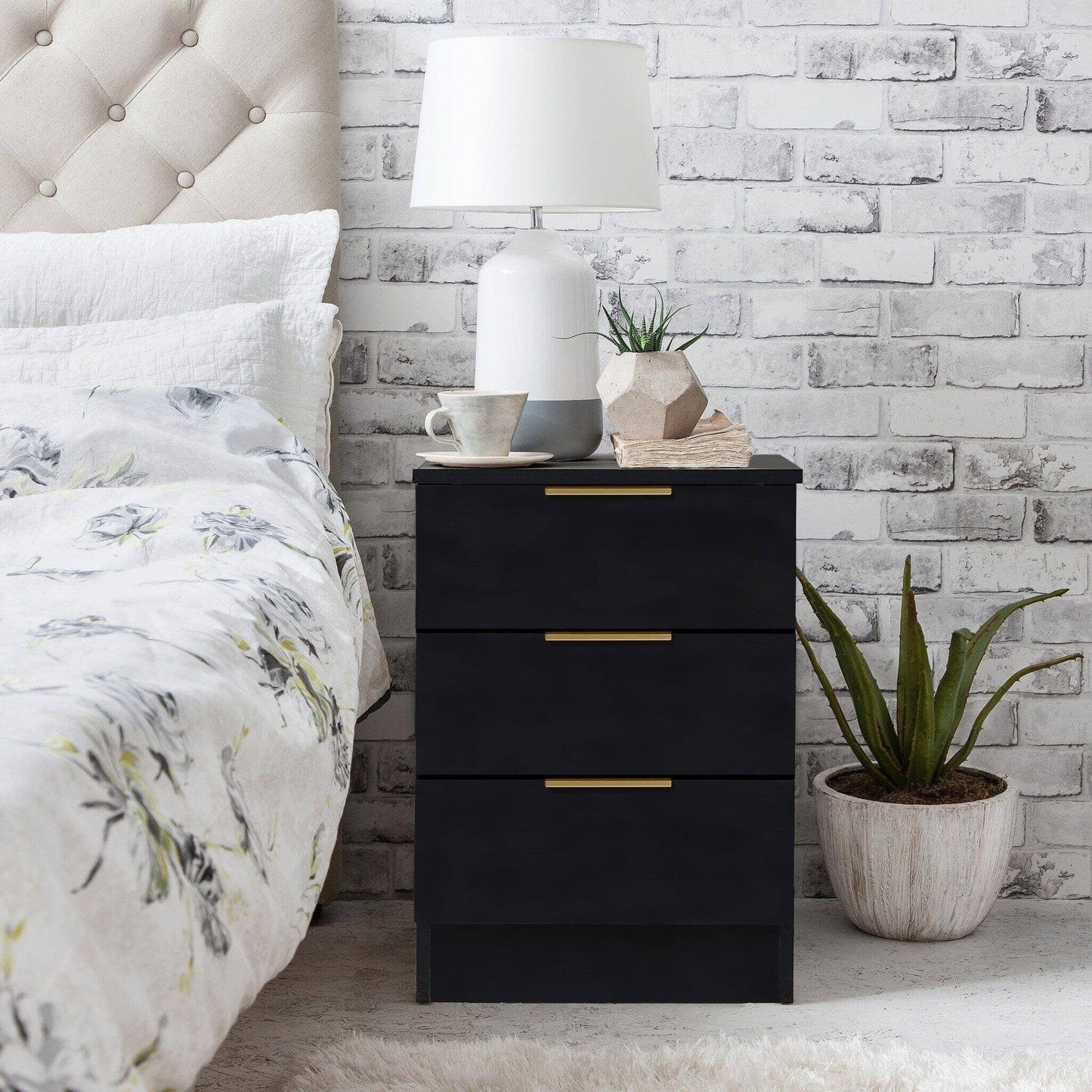 Essie 4 Piece Bedroom Set - 5 Chest of Drawers - Pitch Black