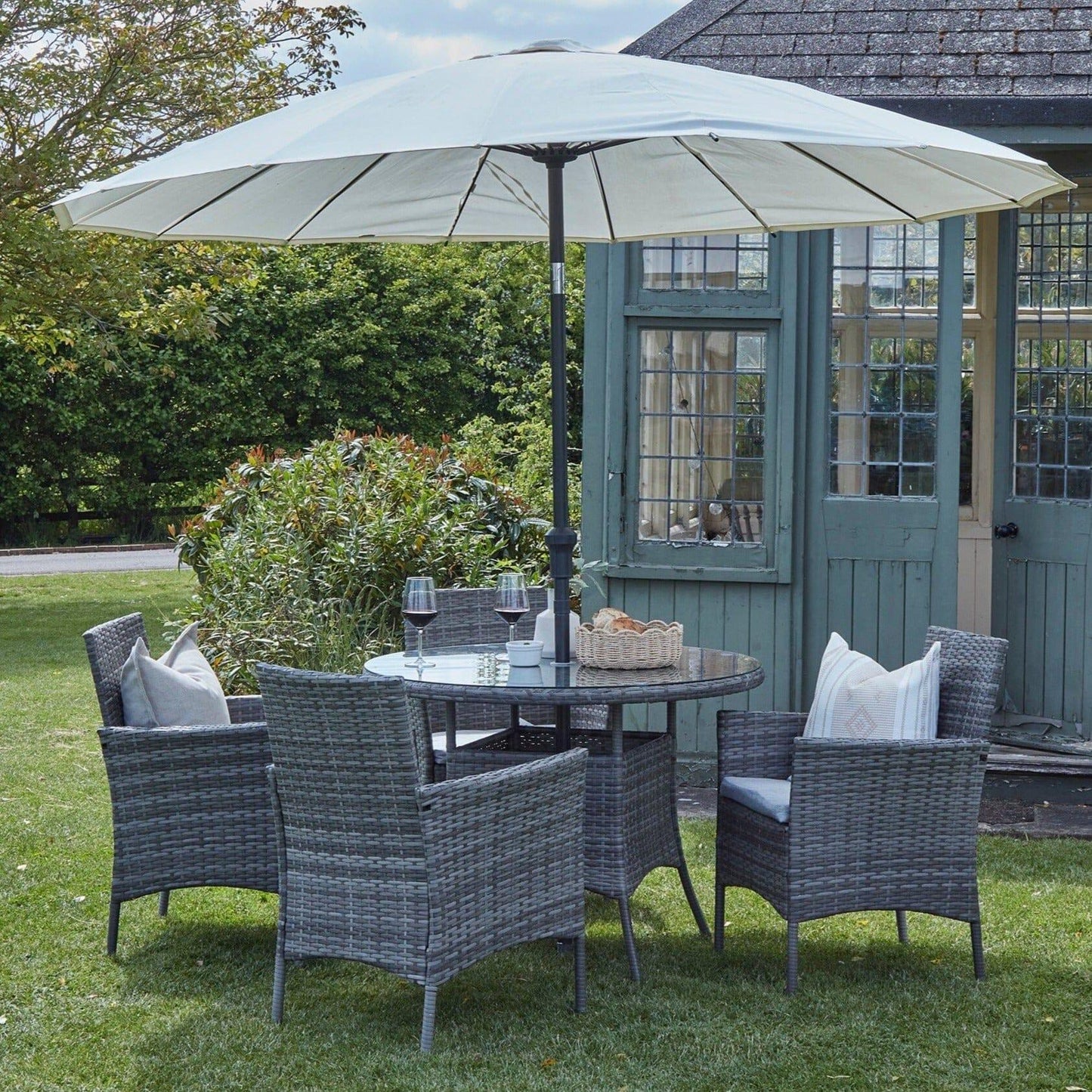 Kemble 4 Seater Rattan Round Dining Set with Parasol - Grey - Laura James