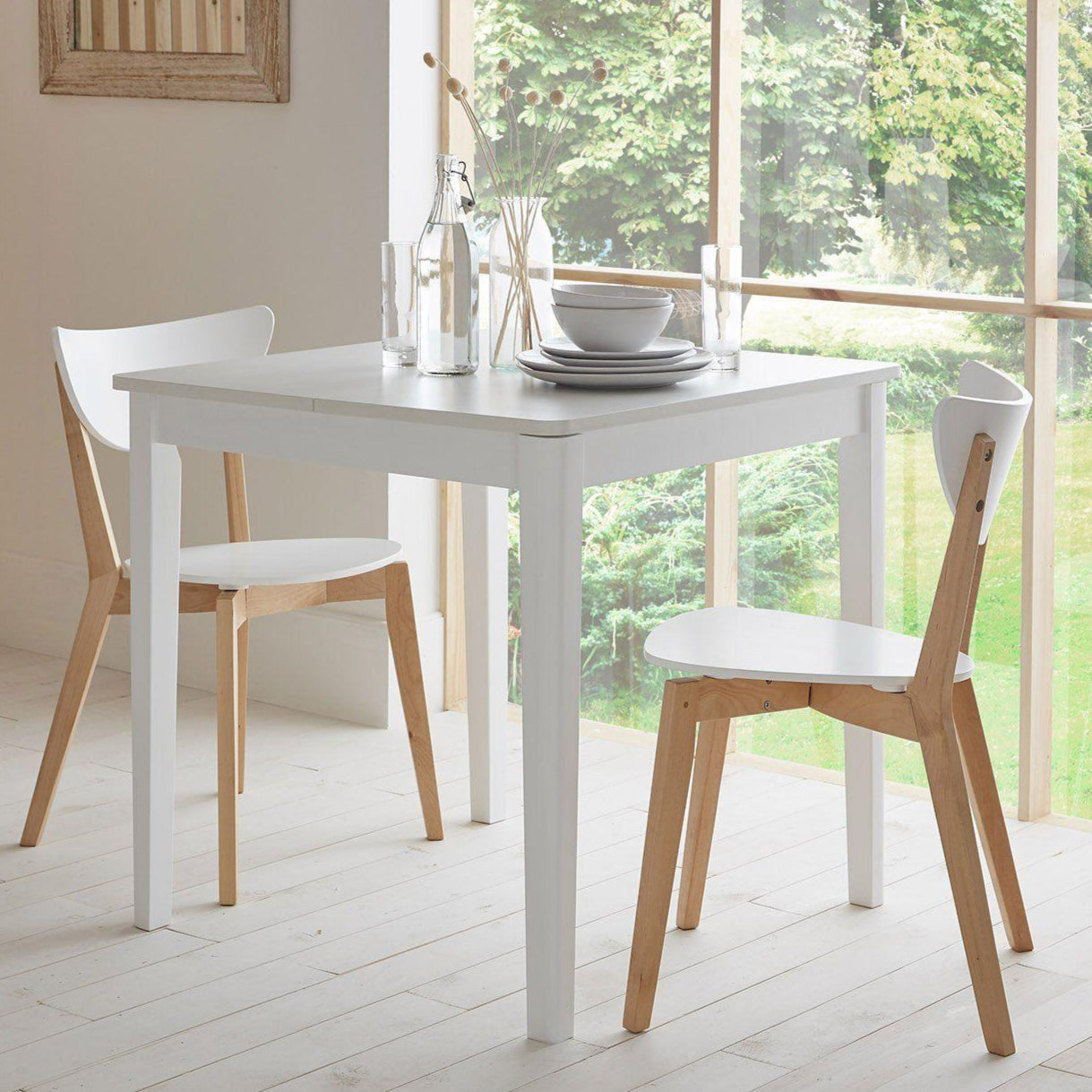 Paul extendable table with 2 chairs - small - white - Laura James