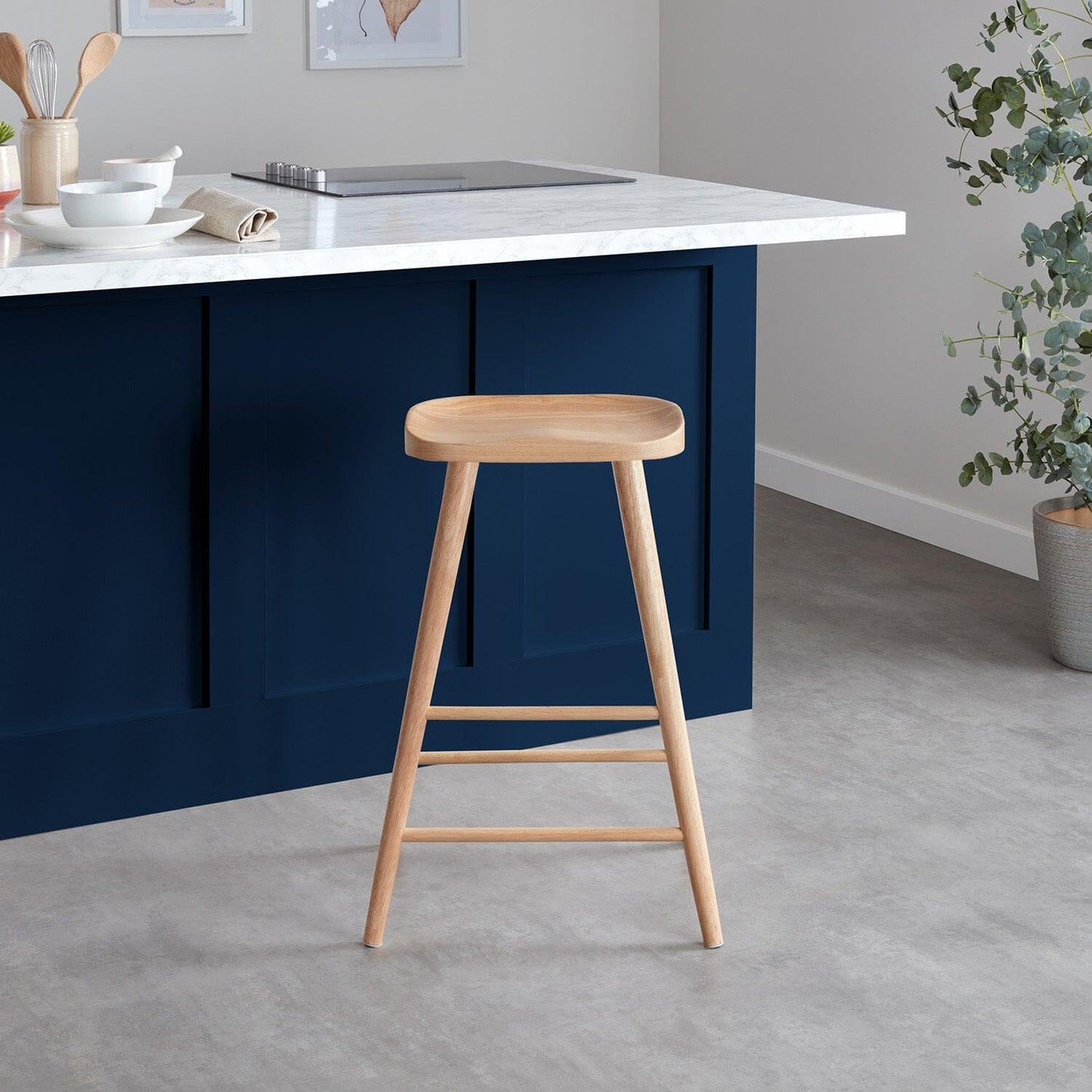 Silvester bar stool - classic oak - Laura James