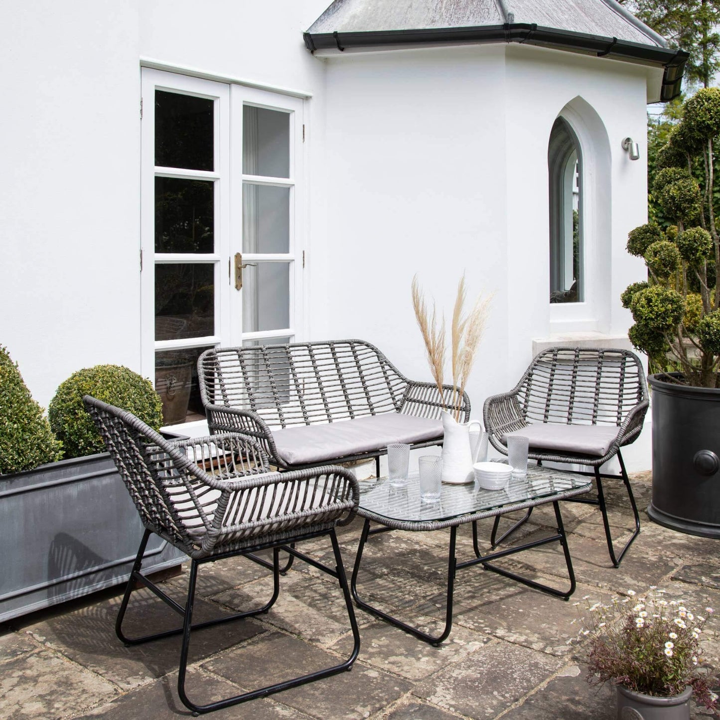 Wick rattan sofa set with cream LED premium parasol - dark grey - Laura James