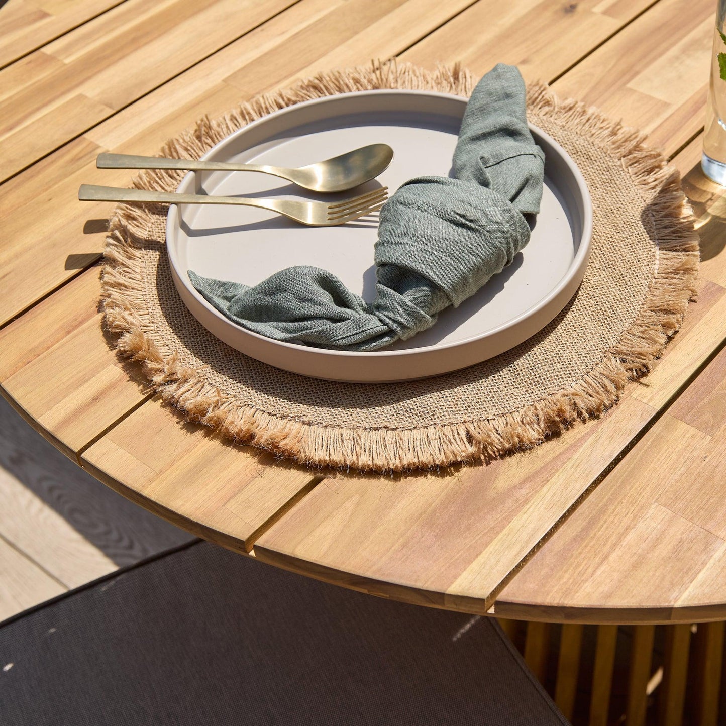 Willow-outdoor-dining-set-with-rattan-dining-chairs-laura-james