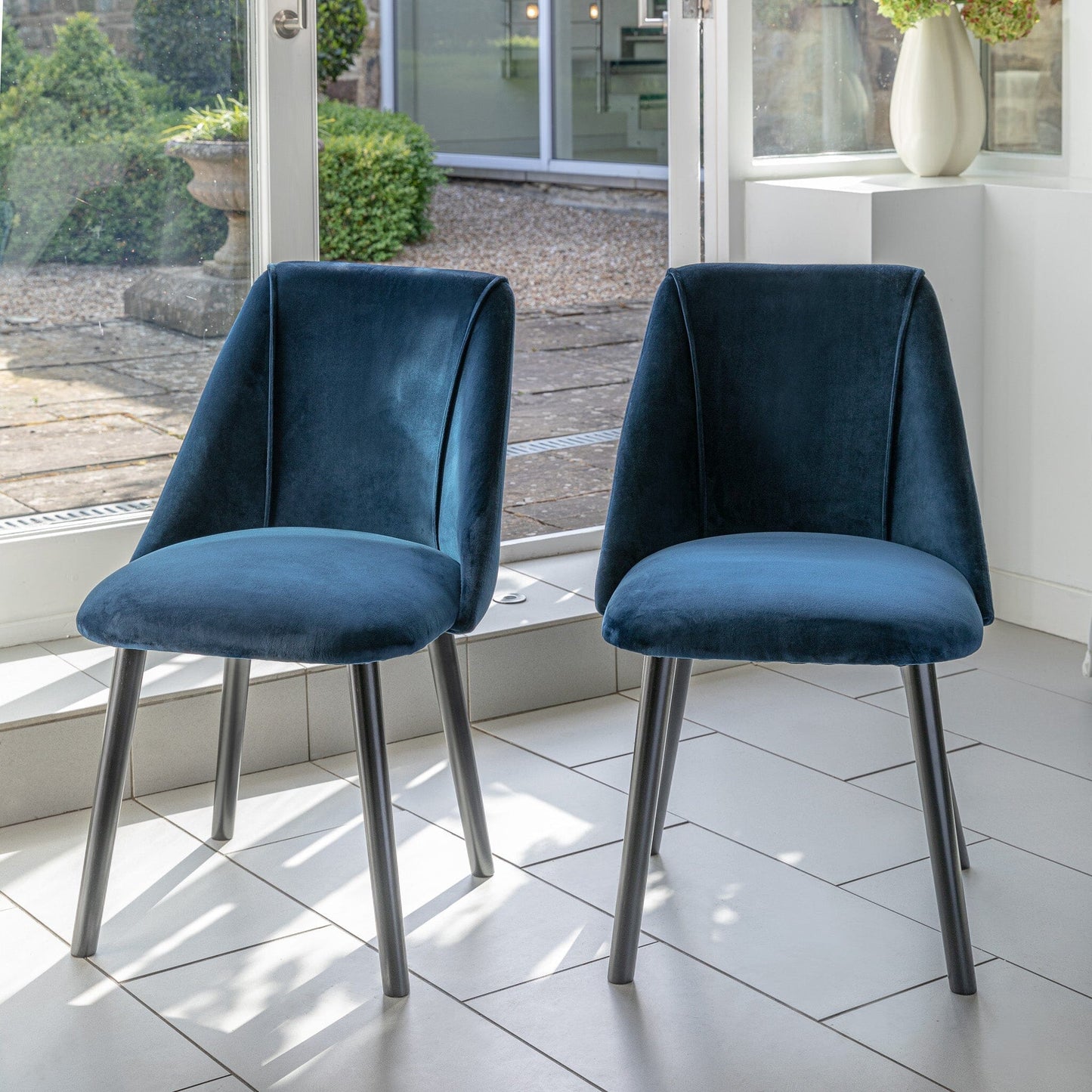 Amelia Black Whitewash Extending dining table 6 seater Freya Blue Black