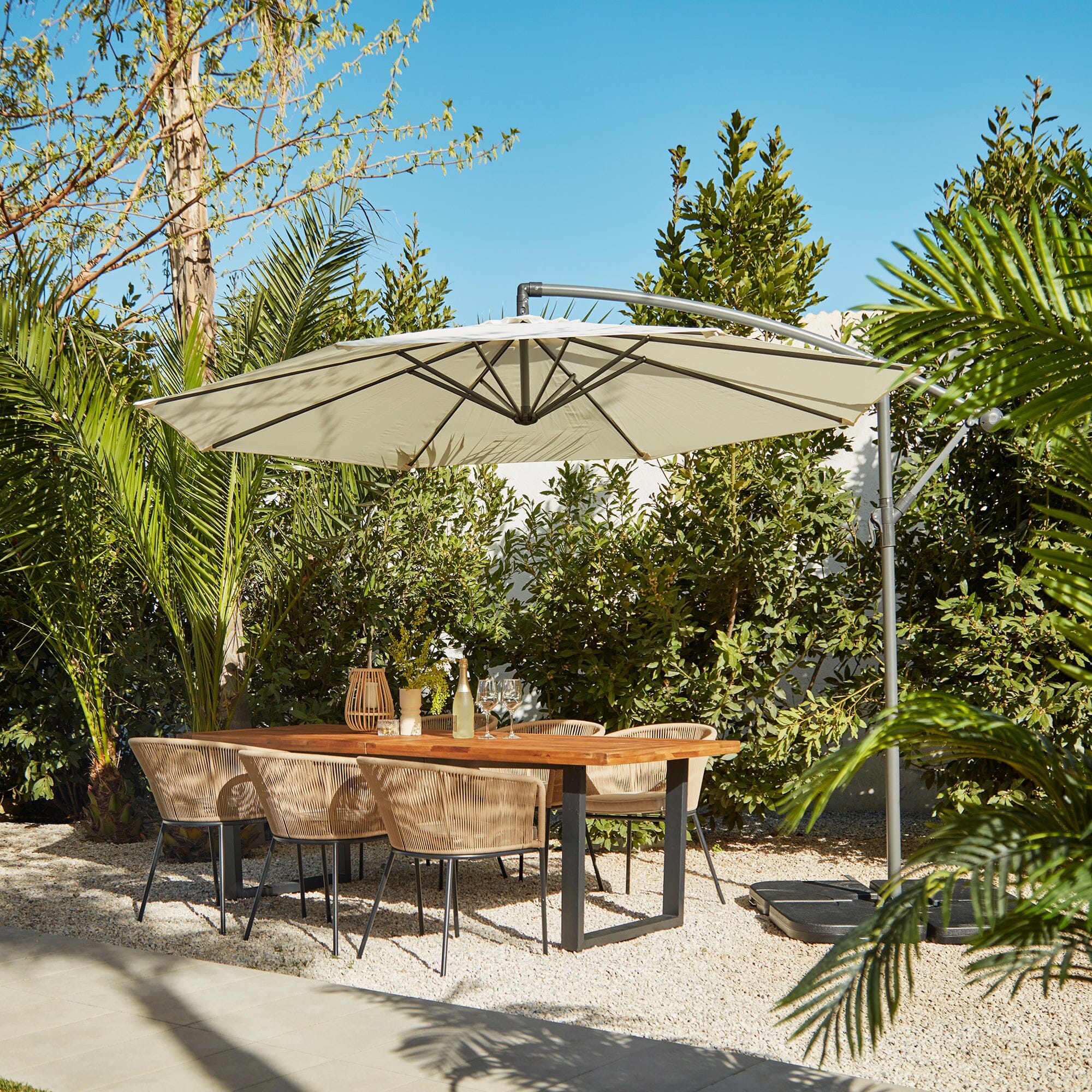 Hali Natural  6 Seater Outdoor Wooden Dining Set with Cream Parasol - 175cm