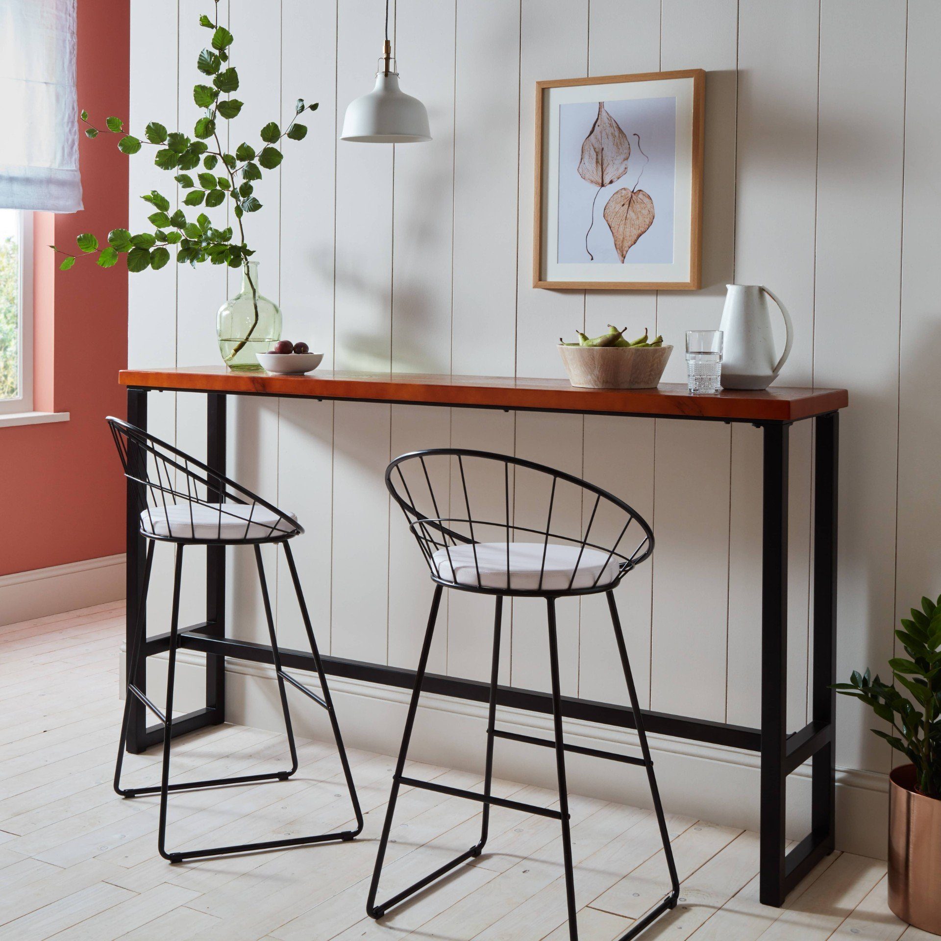 Breakfast bar style table and deals chairs