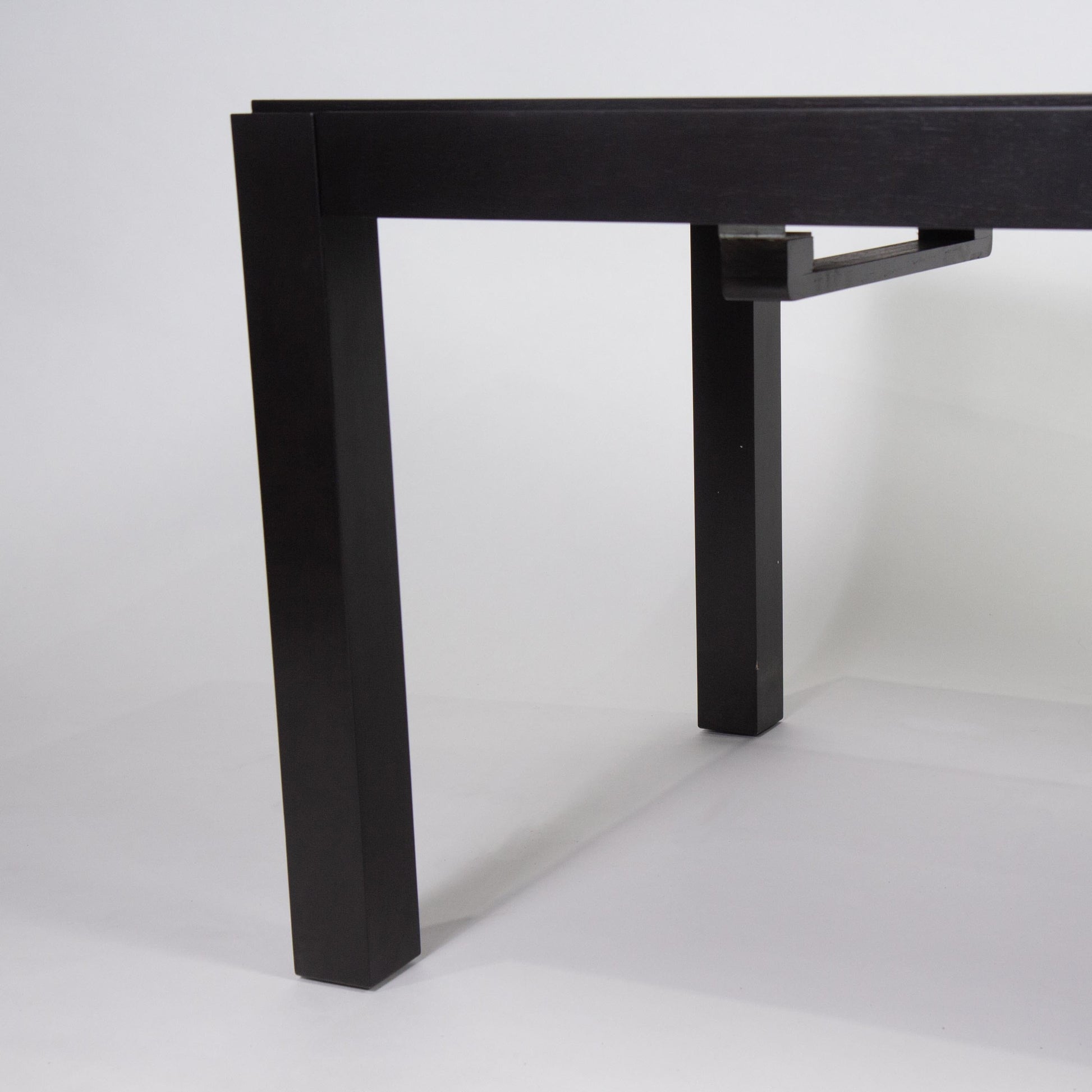 Magnus extendable dining table - black - Laura James